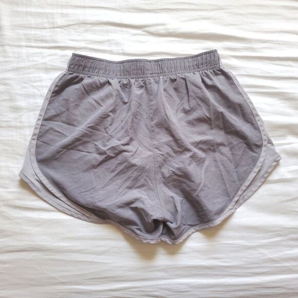 Nike Dri-Fit Shorts Size S - Picture 2 of 3